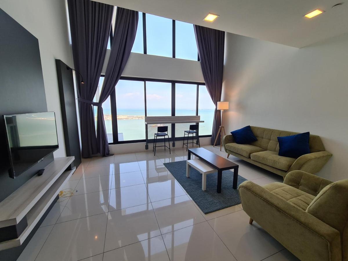 Sunrise Gurney Executive Premium Apartment *