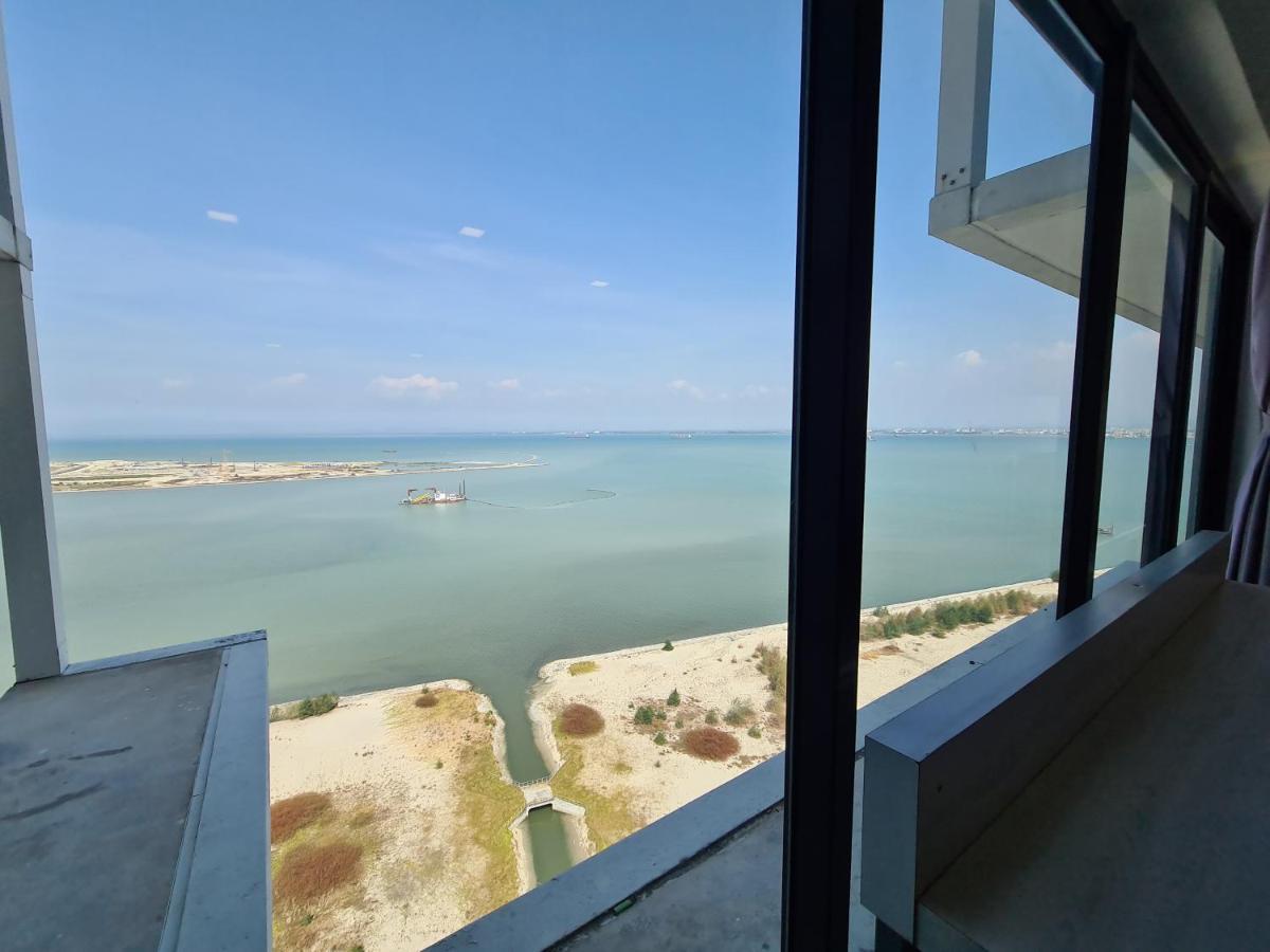 Apartment Sunrise Gurney Executive Premium George Town
